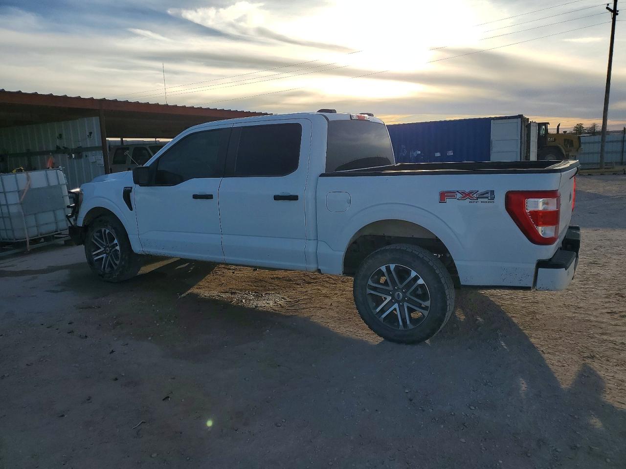 2022 FORD F150 SUPERCREW photo 2