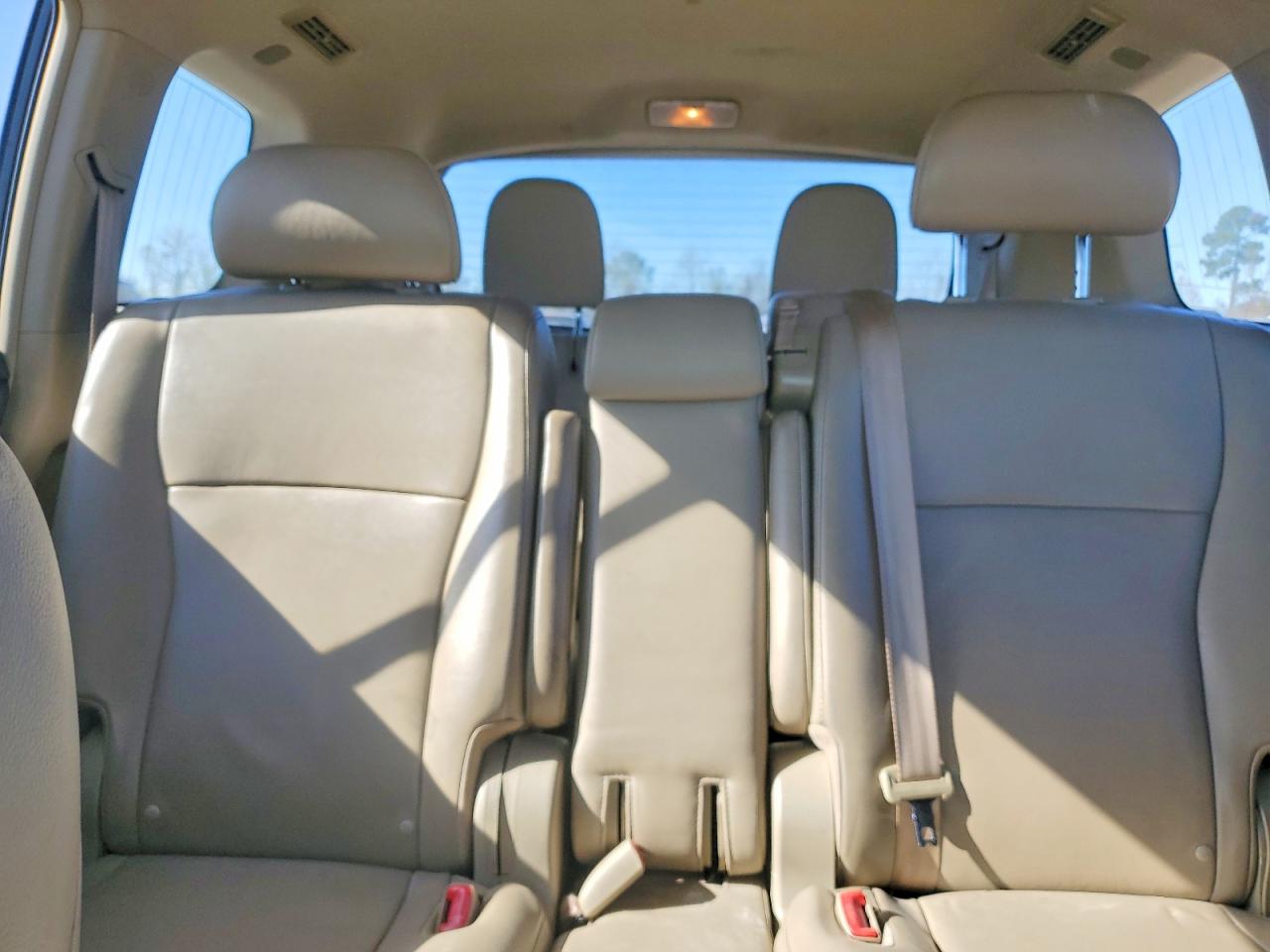 2013 TOYOTA HIGHLANDER BASE photo 10