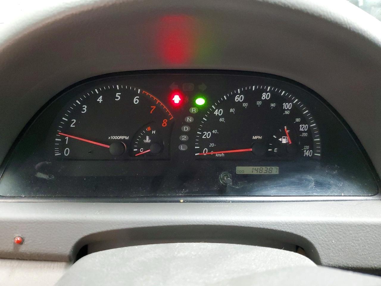 2004 TOYOTA CAMRY LE photo 9
