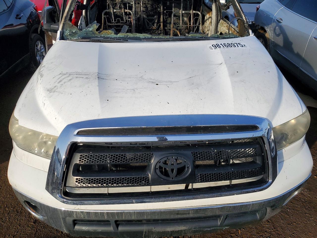 2011 TOYOTA TUNDRA CREWMAX SR5 photo 11