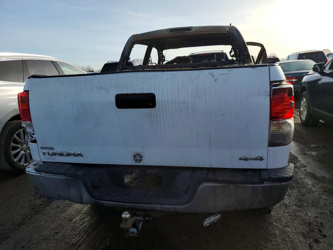 2011 TOYOTA TUNDRA CREWMAX SR5 photo 6