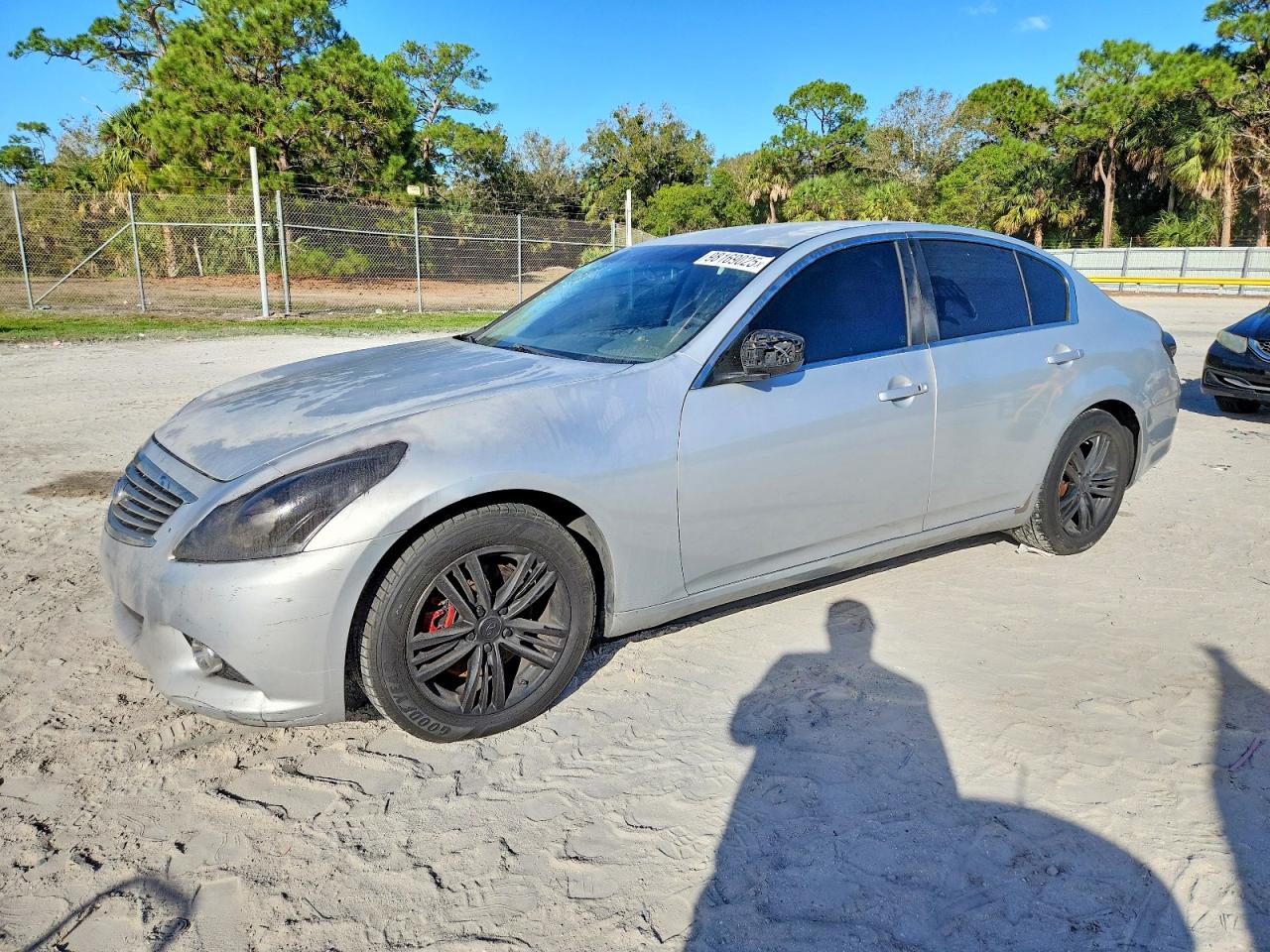 2013 INFINITI G37