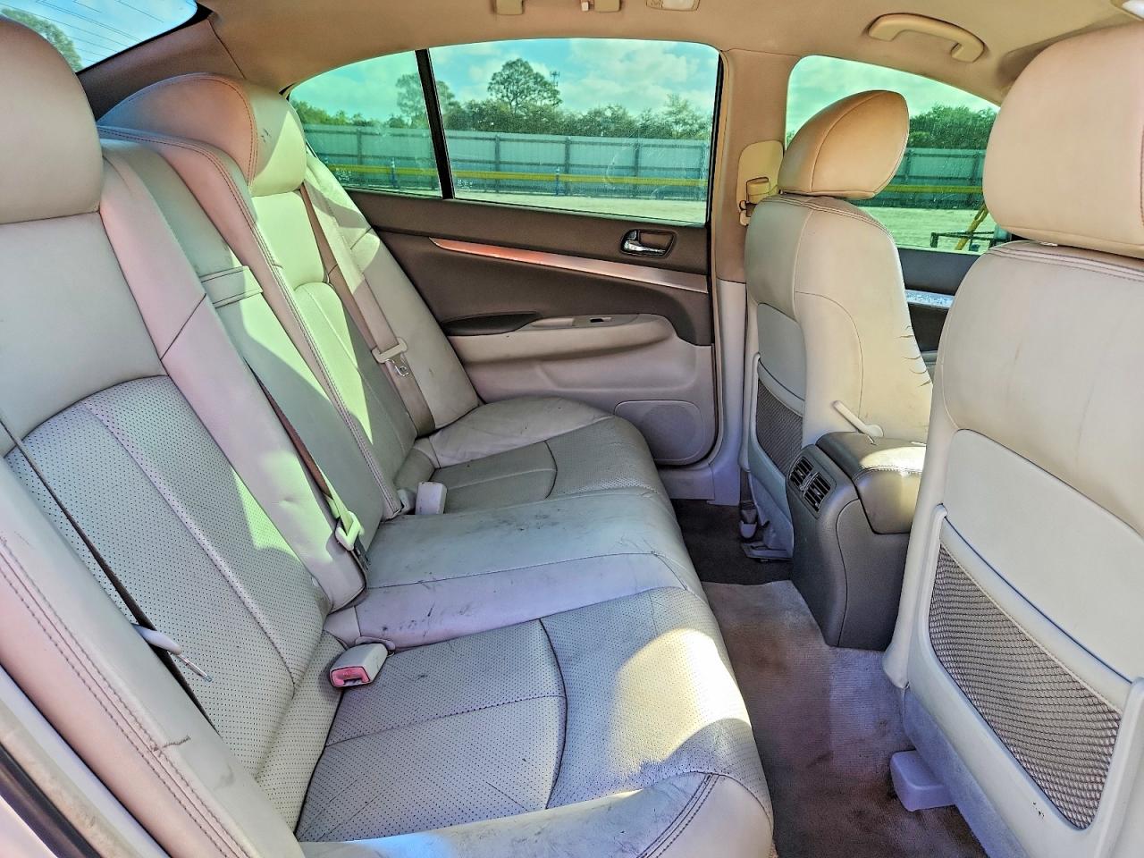 2013 INFINITI G37 BASE photo 19