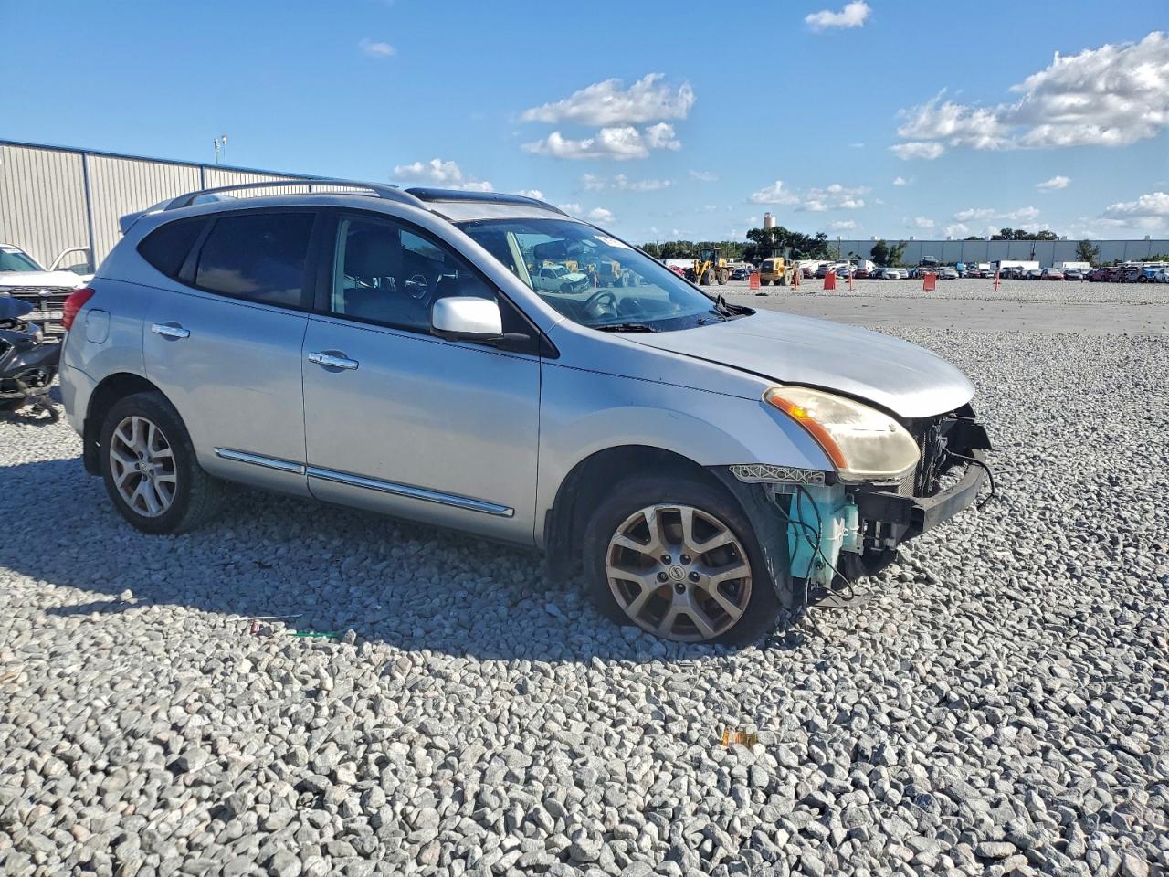 2013 NISSAN ROGUE S photo 4