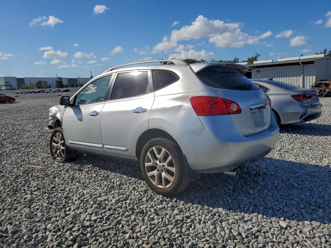 2013 NISSAN ROGUE S photo 2