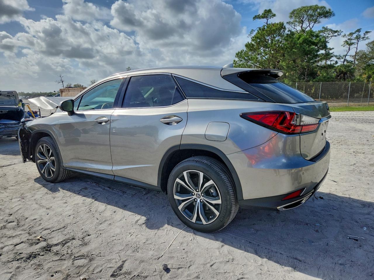 2022 LEXUS RX 350 photo 3
