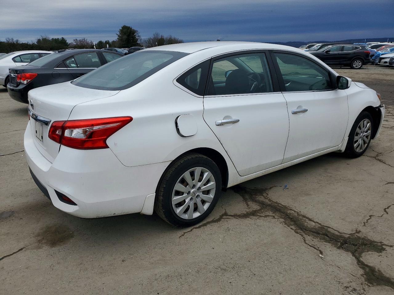 2016 NISSAN SENTRA S photo 3