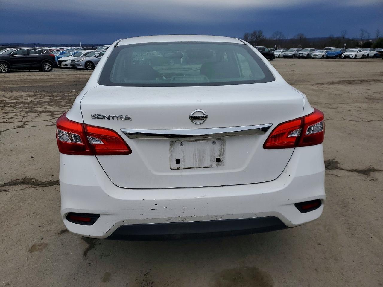 2016 NISSAN SENTRA S photo 6