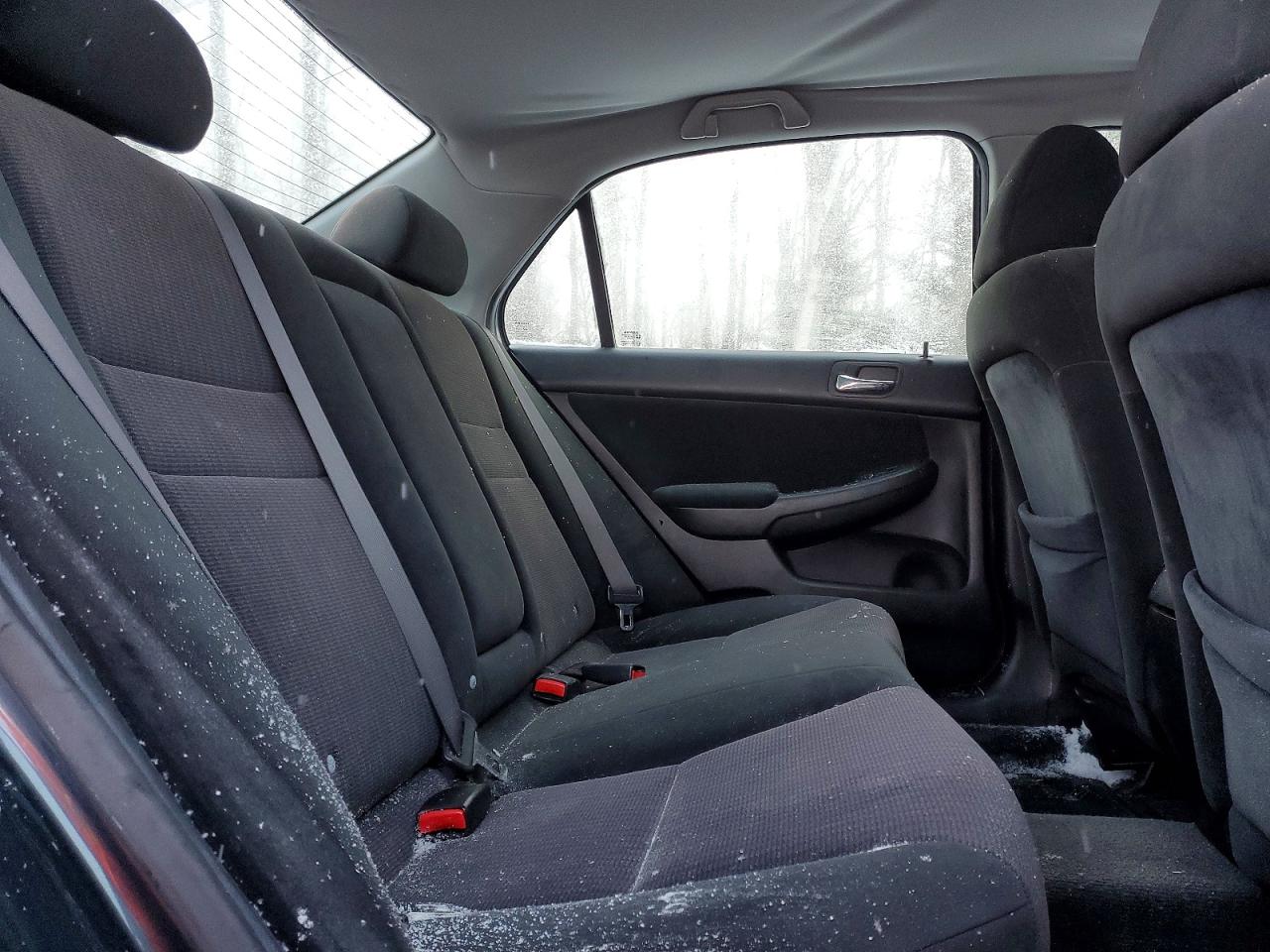 2004 HONDA ACCORD LX photo 10