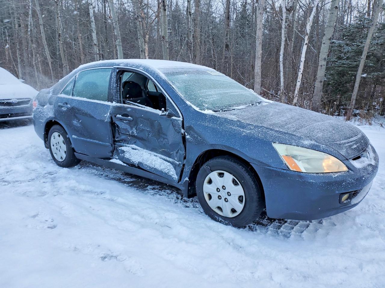 2004 HONDA ACCORD LX photo 4