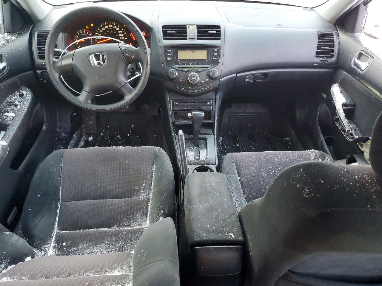 2004 HONDA ACCORD LX photo 8