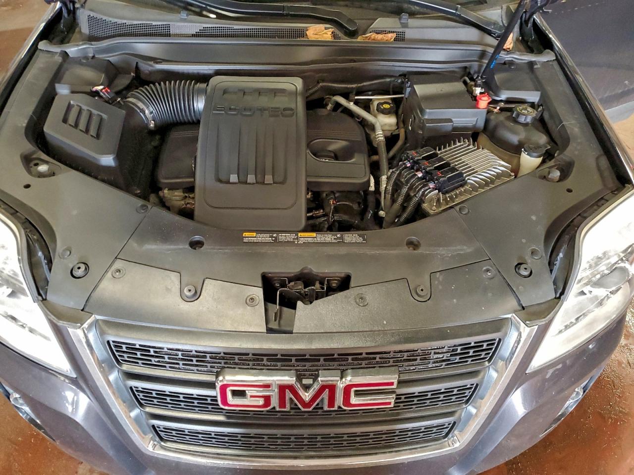 2015 GMC TERRAIN SLE photo 12