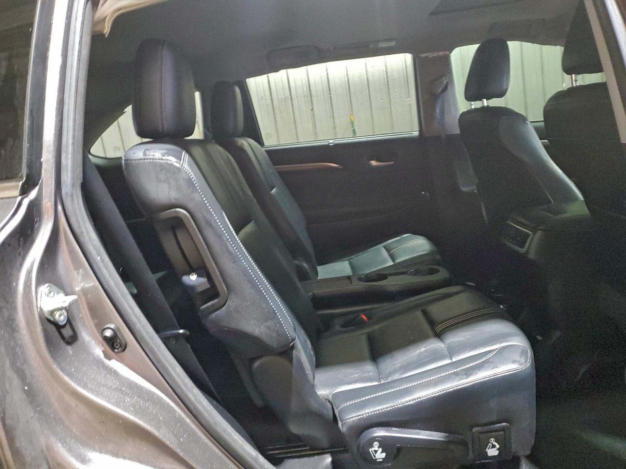 2017 TOYOTA HIGHLANDER SE photo 11