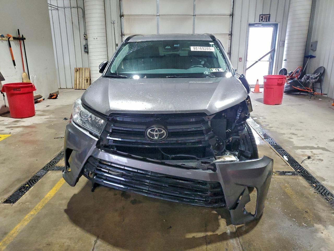 2017 TOYOTA HIGHLANDER SE photo 5