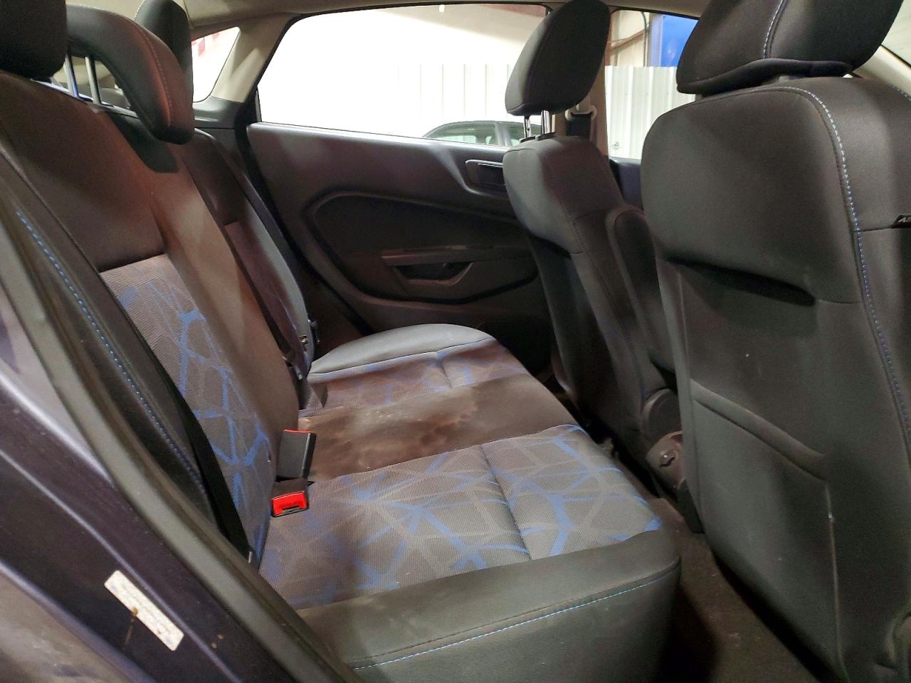 2012 FORD FIESTA SE photo 10
