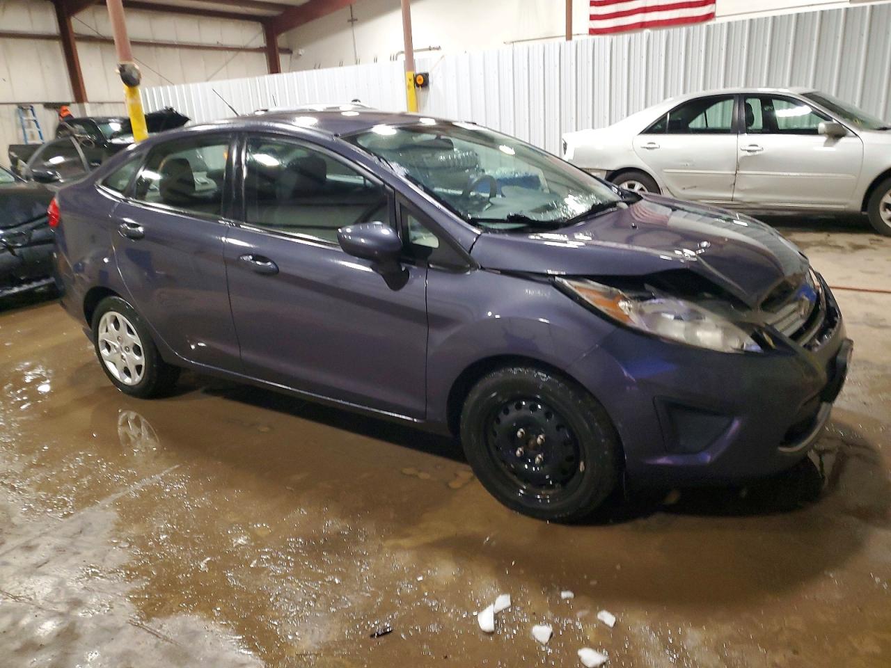 2012 FORD FIESTA SE photo 4
