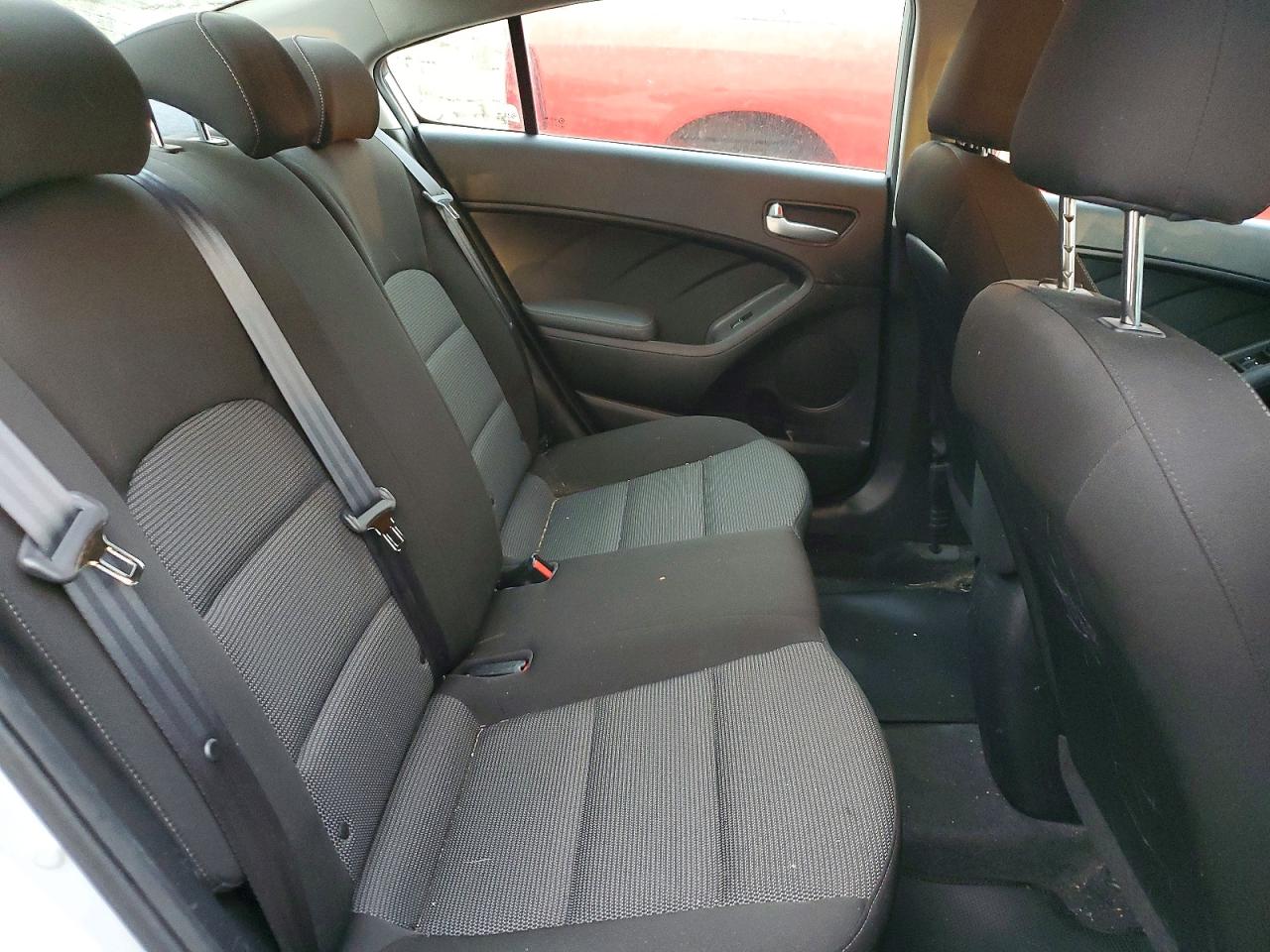 2017 KIA FORTE LX photo 10