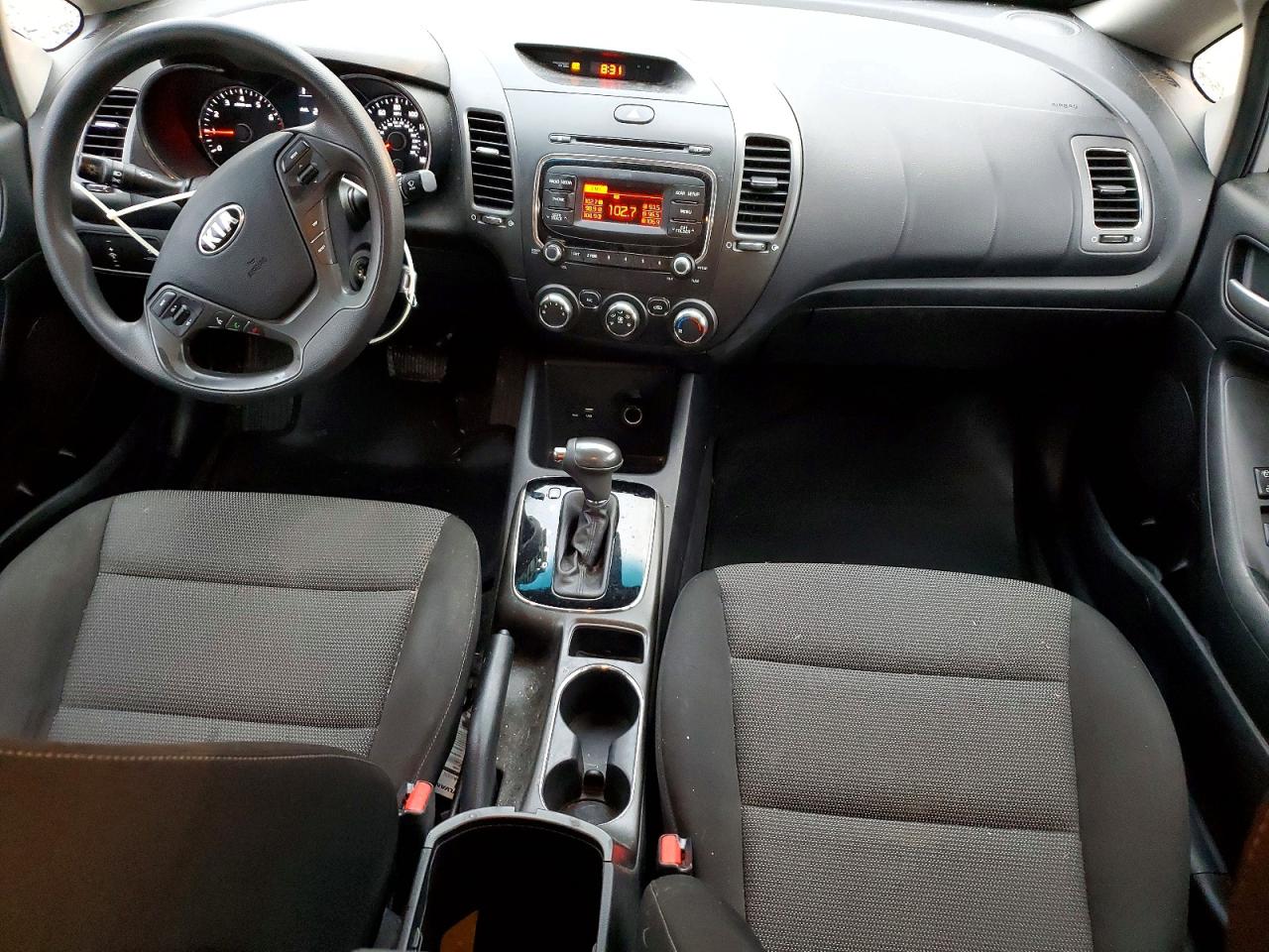 2017 KIA FORTE LX photo 8