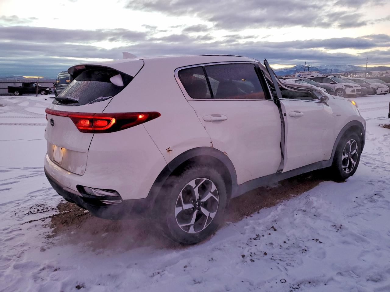 2020 KIA SPORTAGE LX photo 3
