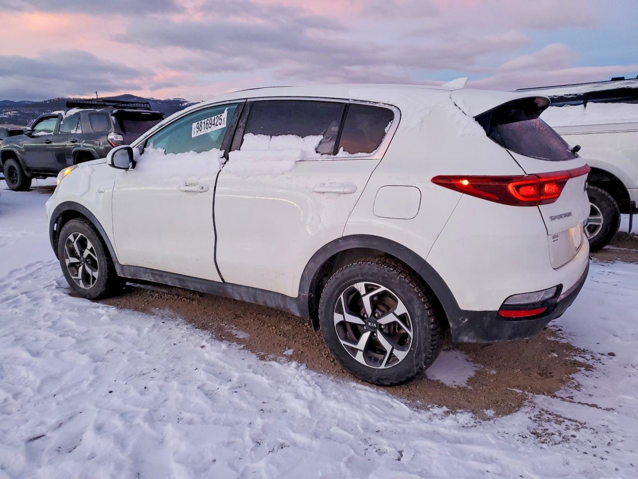 2020 KIA SPORTAGE LX photo 2