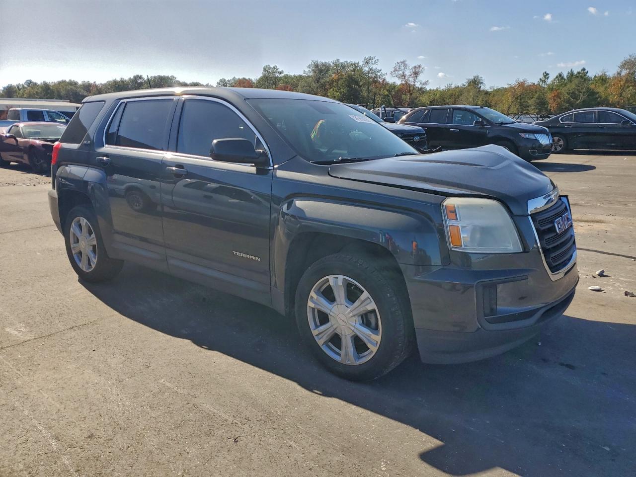 2017 GMC TERRAIN SLE photo 4