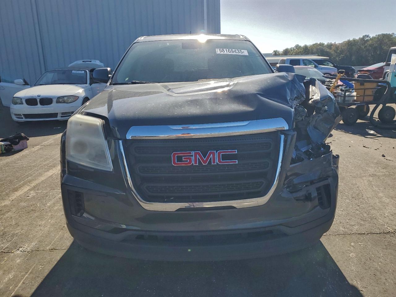 2017 GMC TERRAIN SLE photo 5