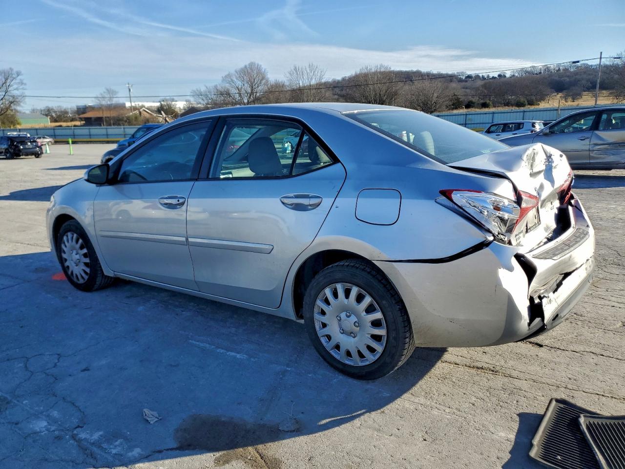 2016 TOYOTA COROLLA L photo 2