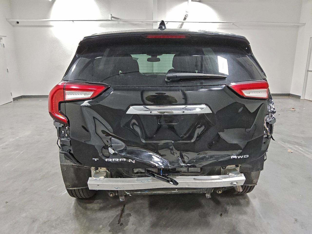 2024 GMC TERRAIN SLE photo 6