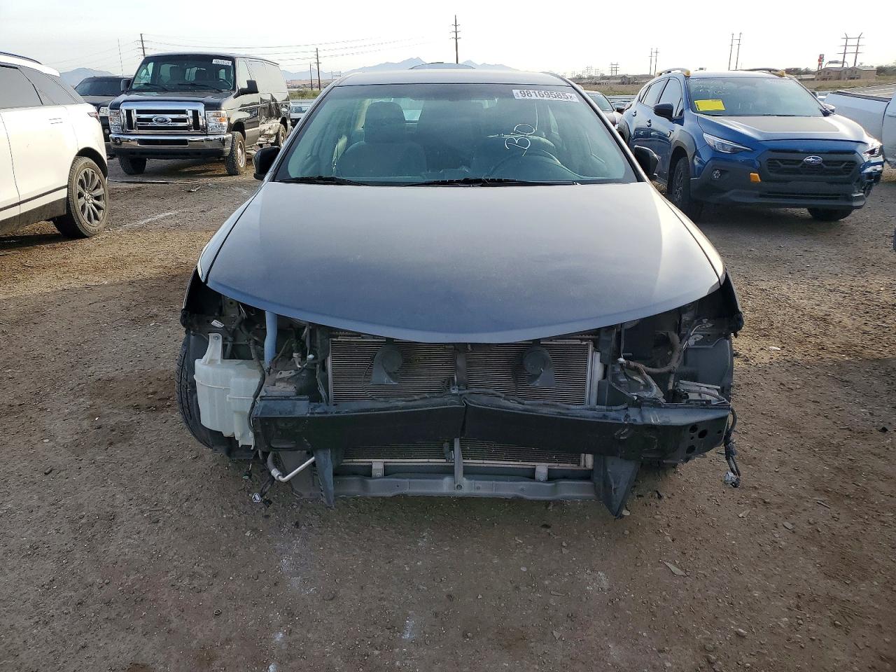 2014 TOYOTA CAMRY LE photo 5