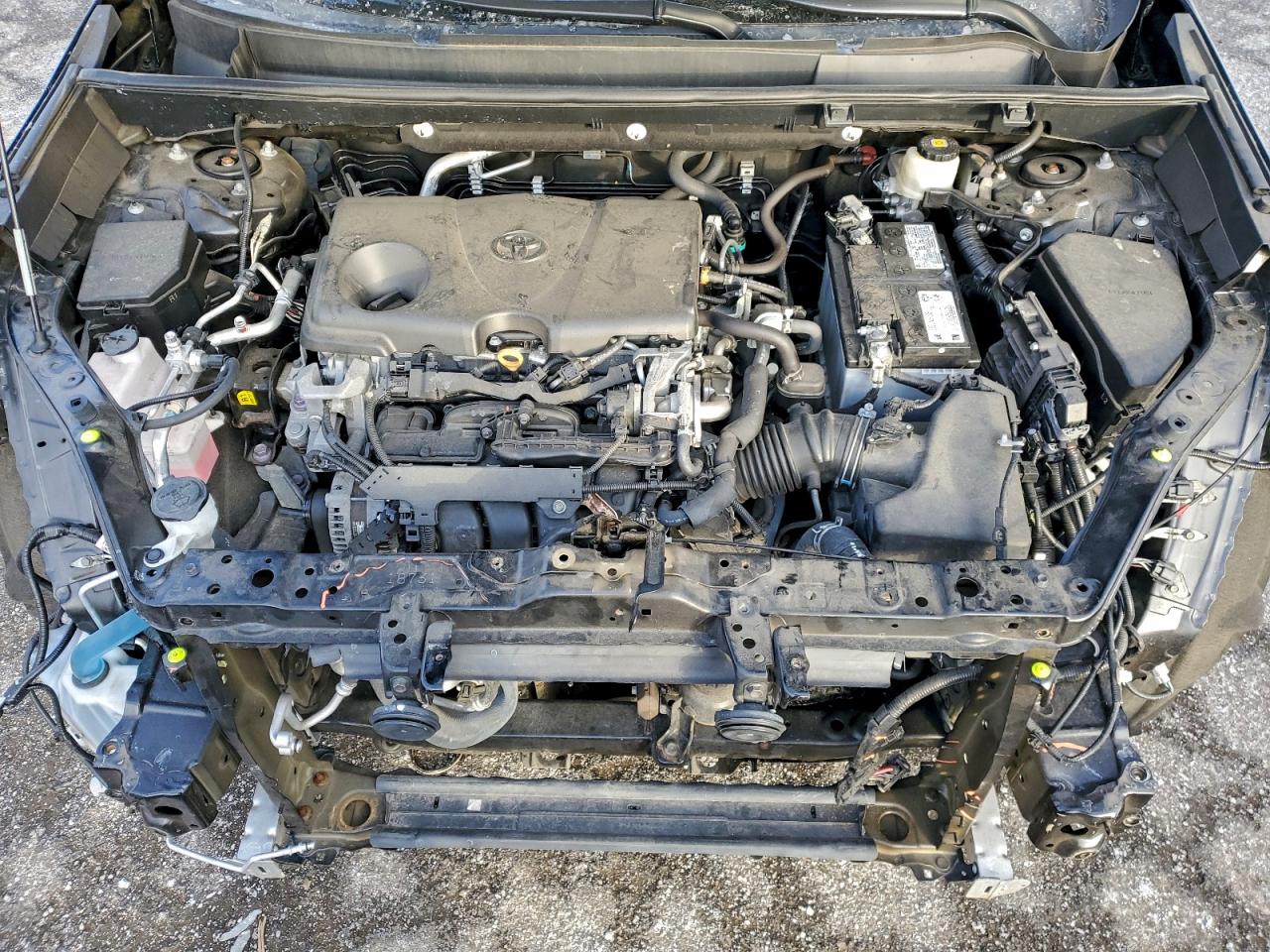2021 TOYOTA RAV4 XLE photo 11