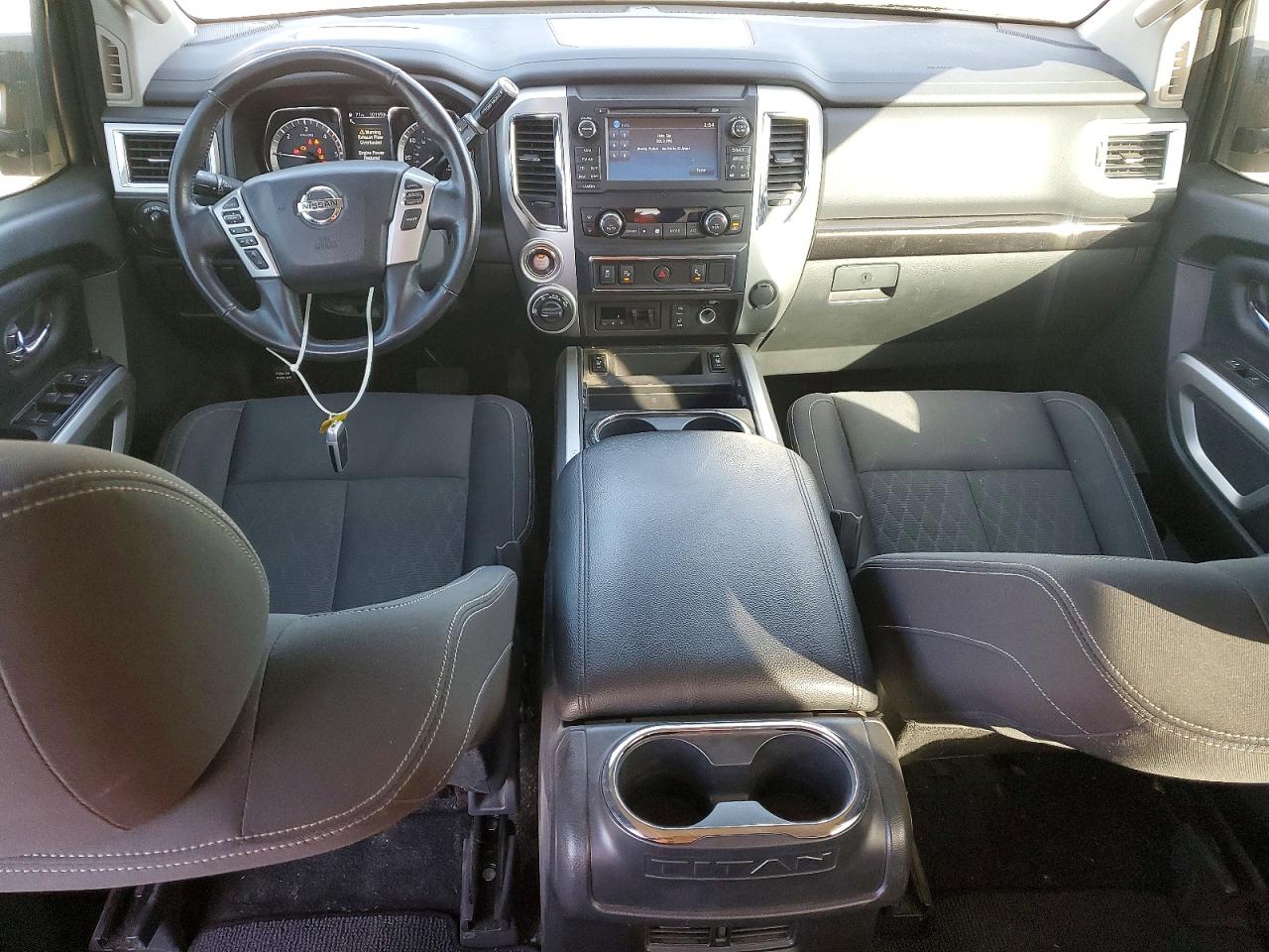 2018 NISSAN TITAN XD SL photo 8