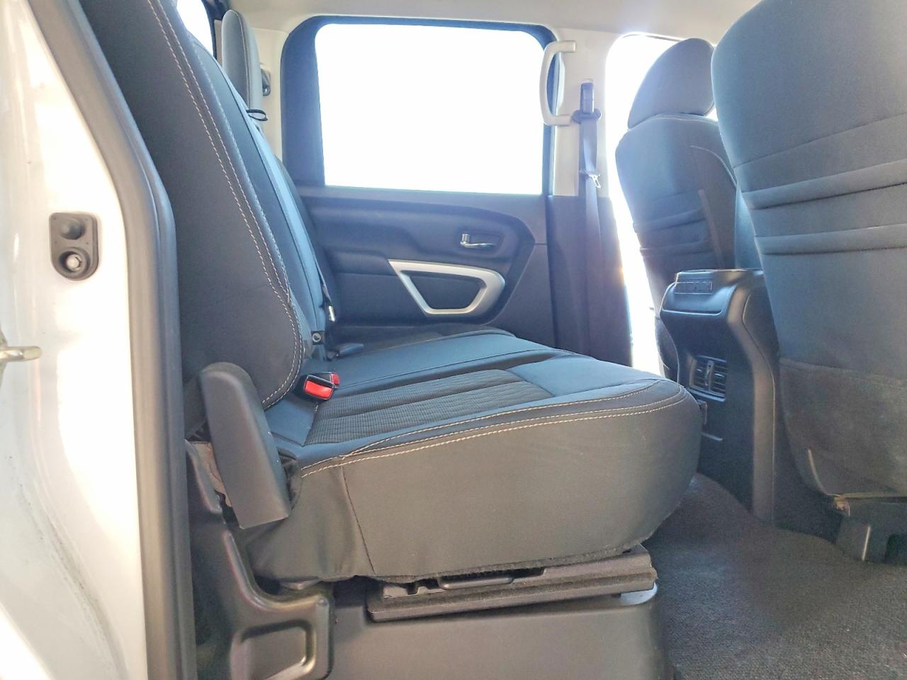 2018 NISSAN TITAN XD SL photo 10