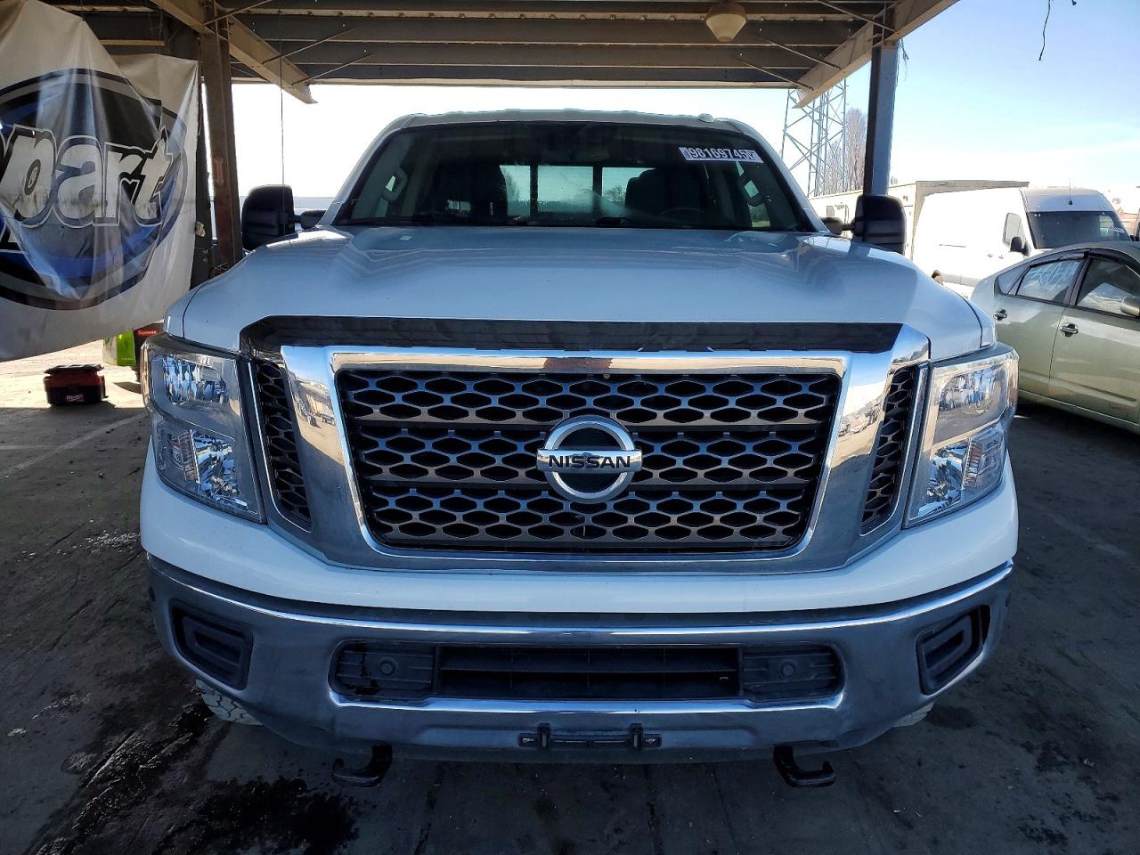 2018 NISSAN TITAN XD SL photo 5