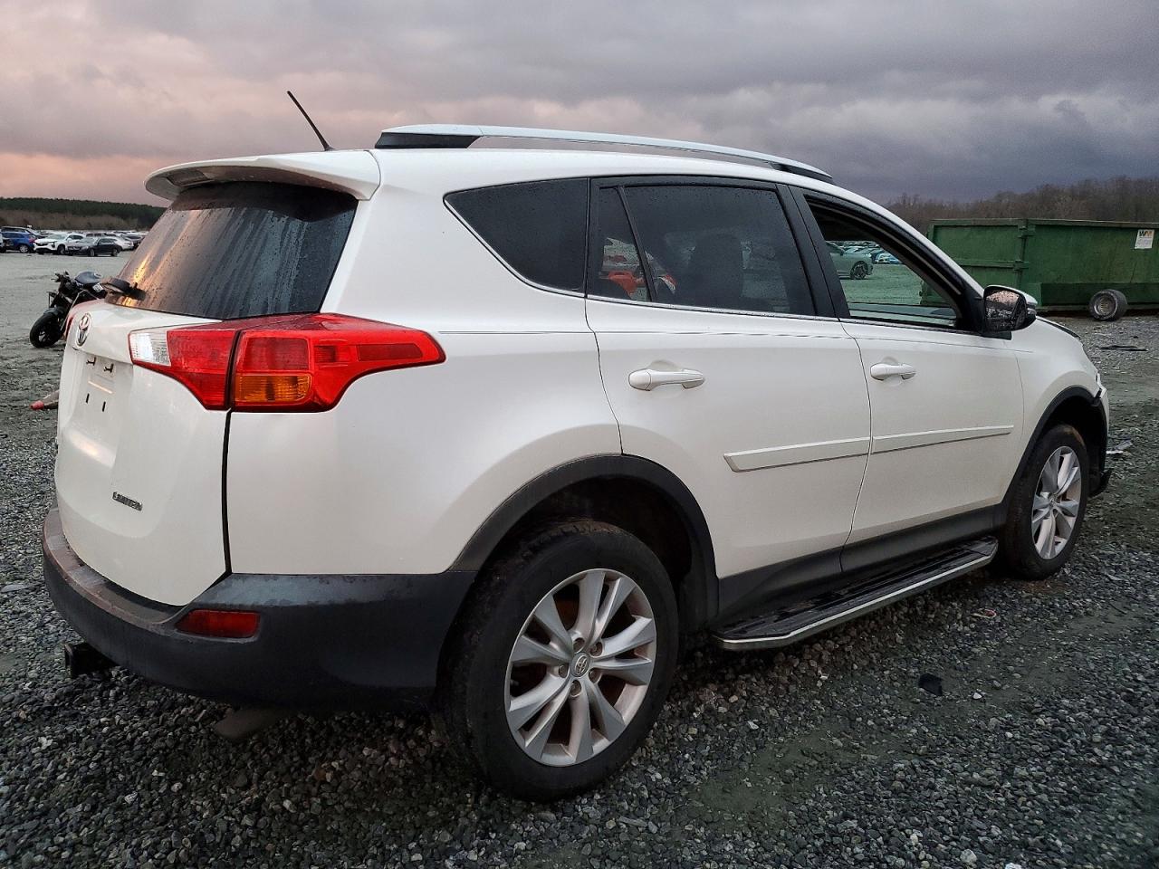 2014 TOYOTA RAV4 LIMITED photo 5