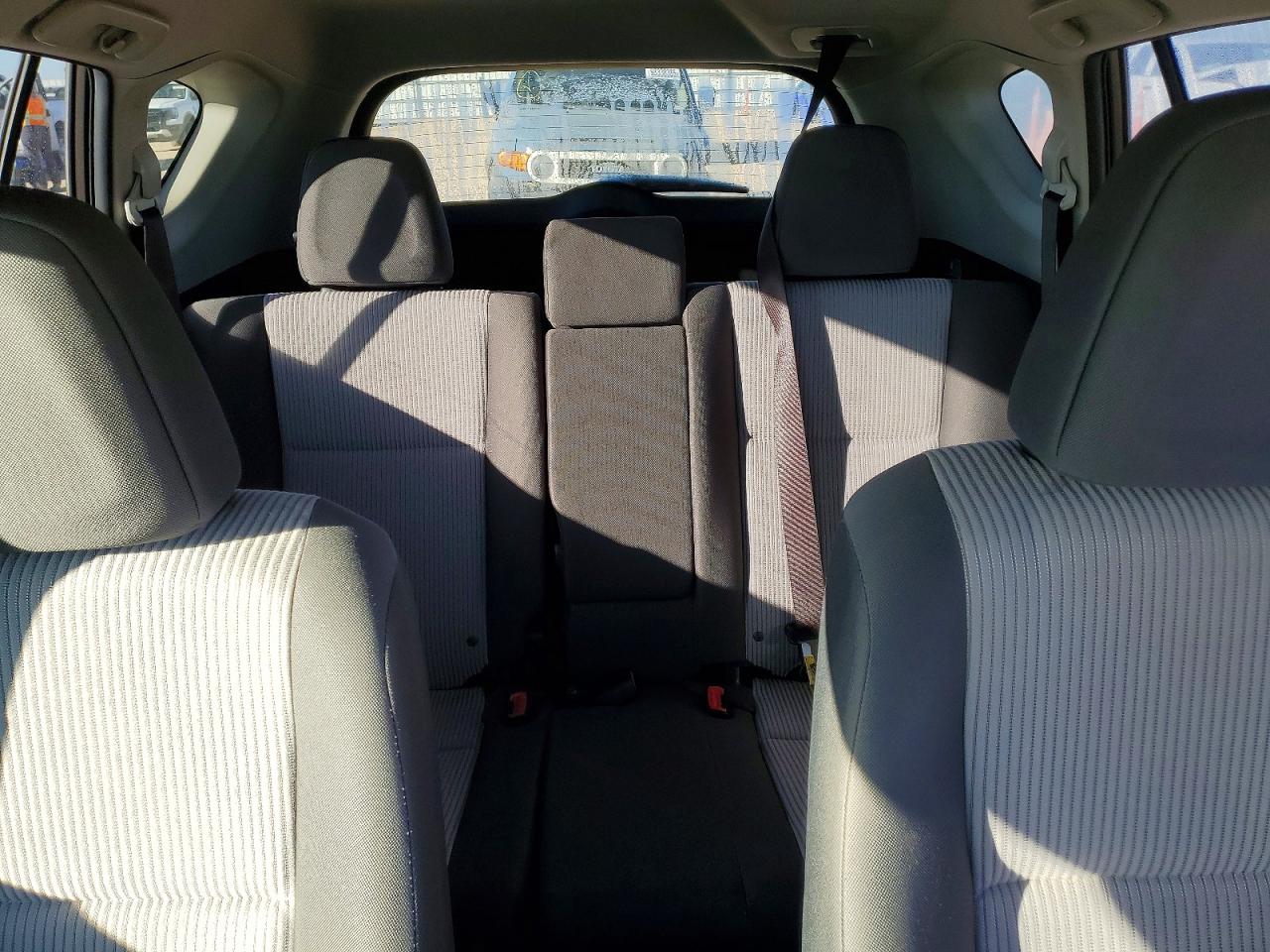 2014 TOYOTA RAV4 LE photo 10