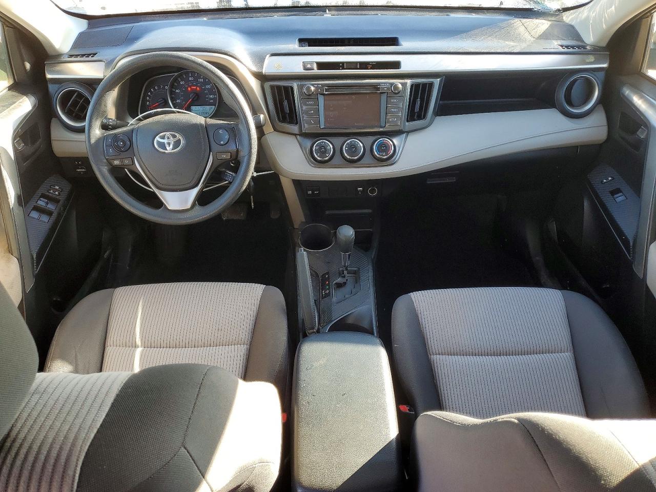 2014 TOYOTA RAV4 LE photo 8