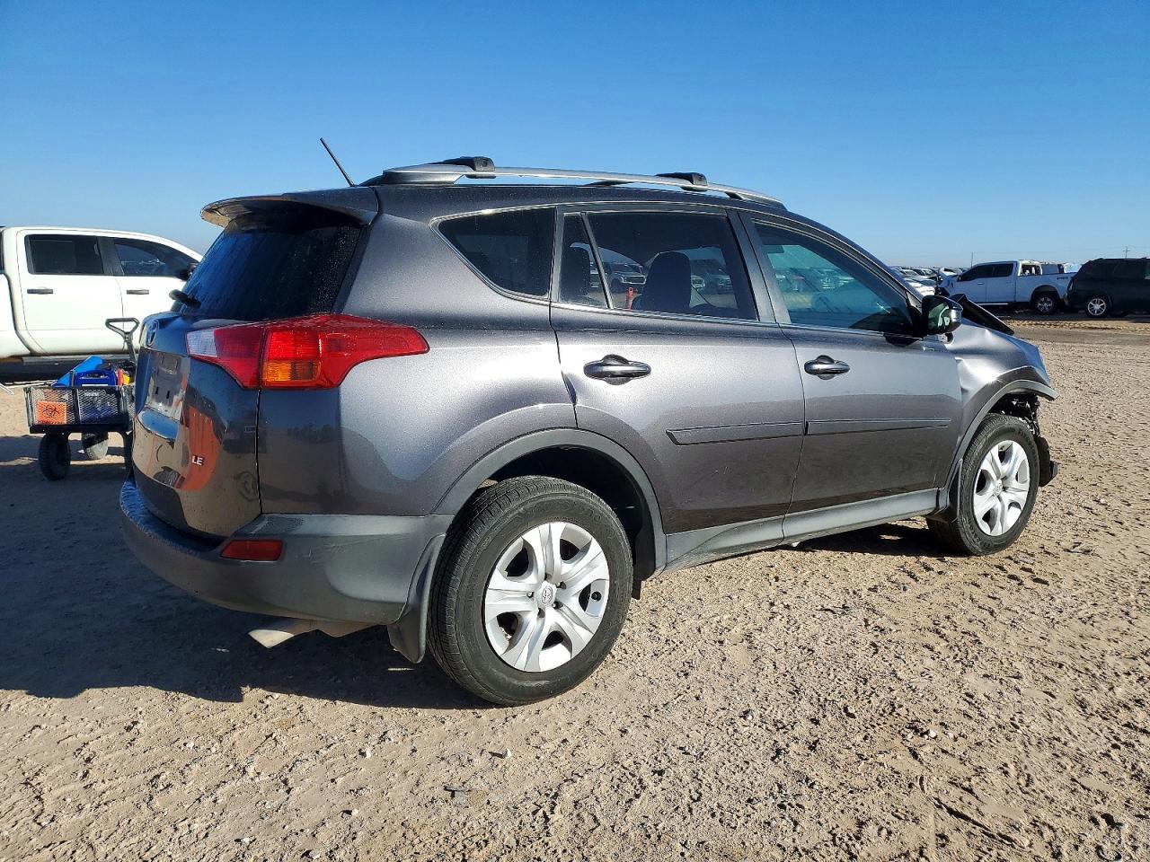 2014 TOYOTA RAV4 LE photo 3