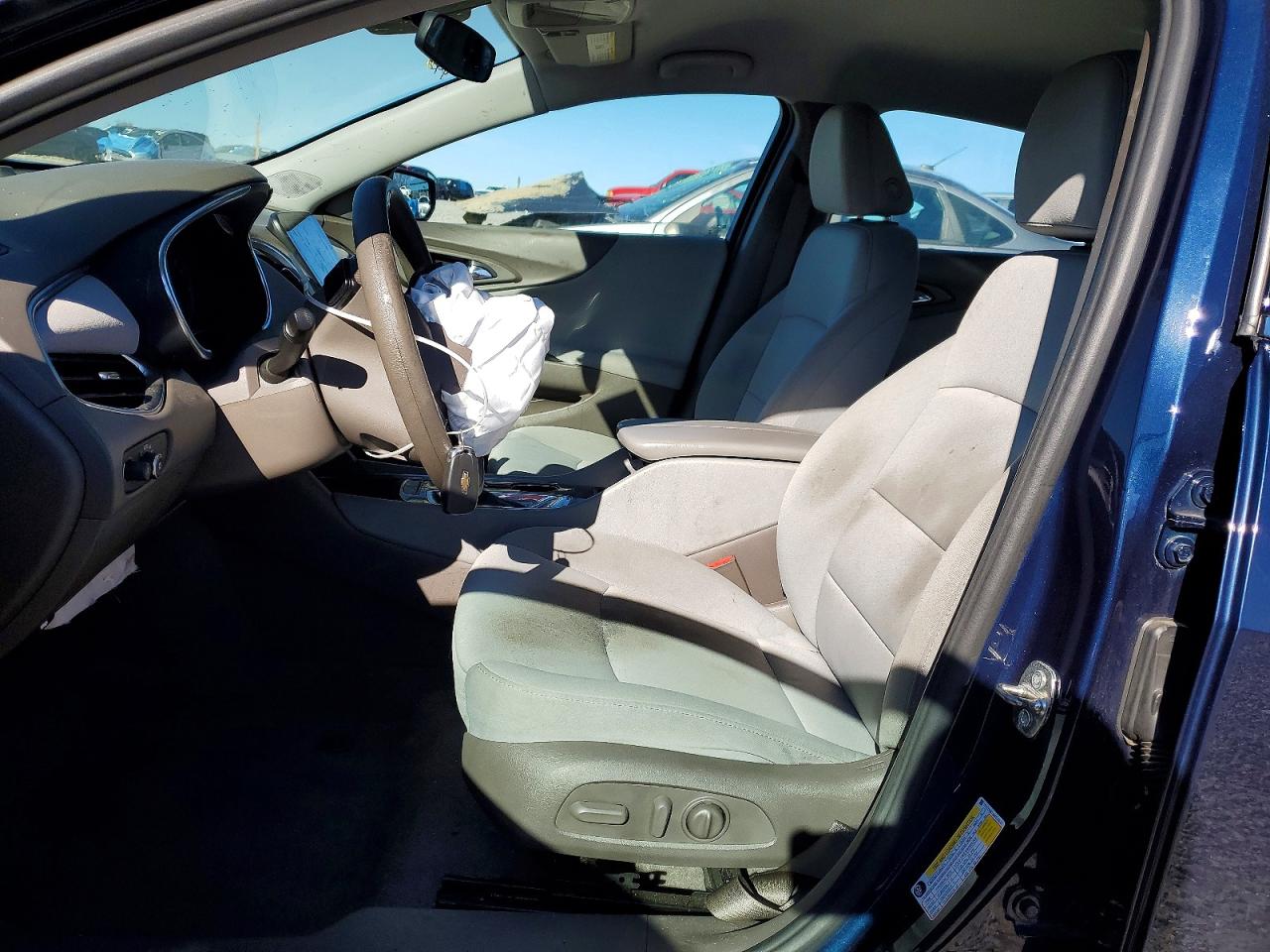 2021 CHEVROLET MALIBU LT photo 7
