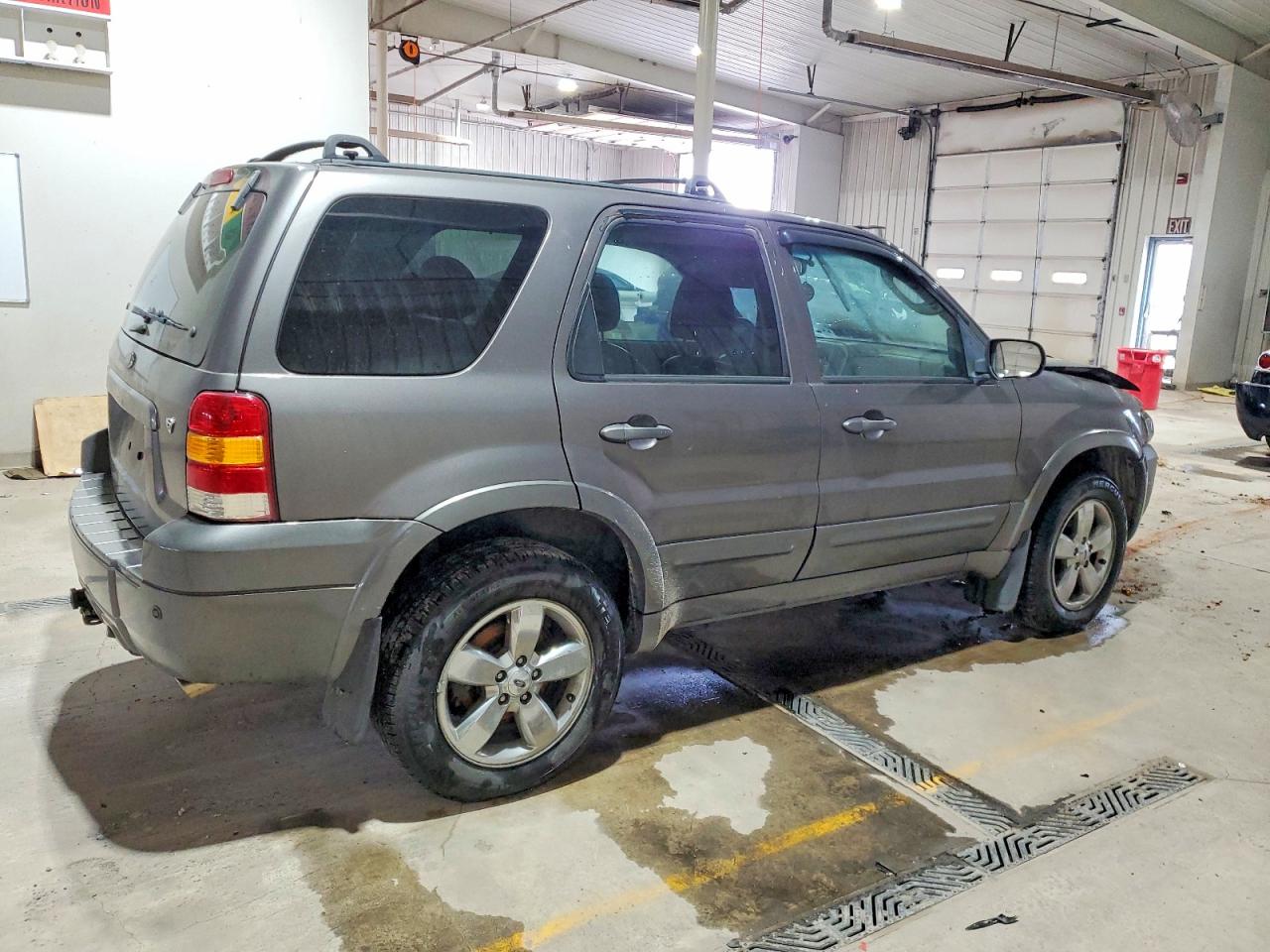 2005 FORD ESCAPE LIMITED photo 3