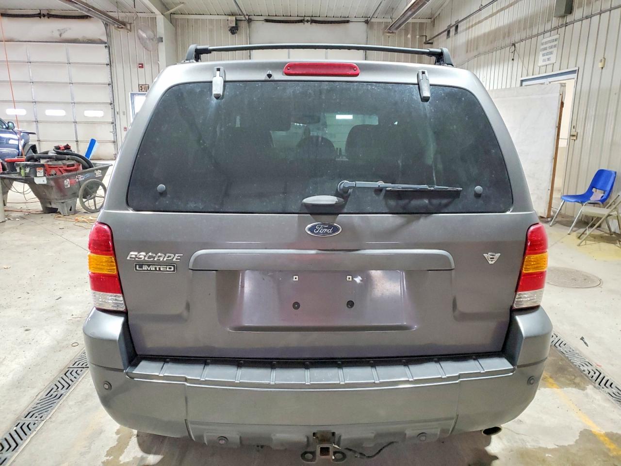 2005 FORD ESCAPE LIMITED photo 6