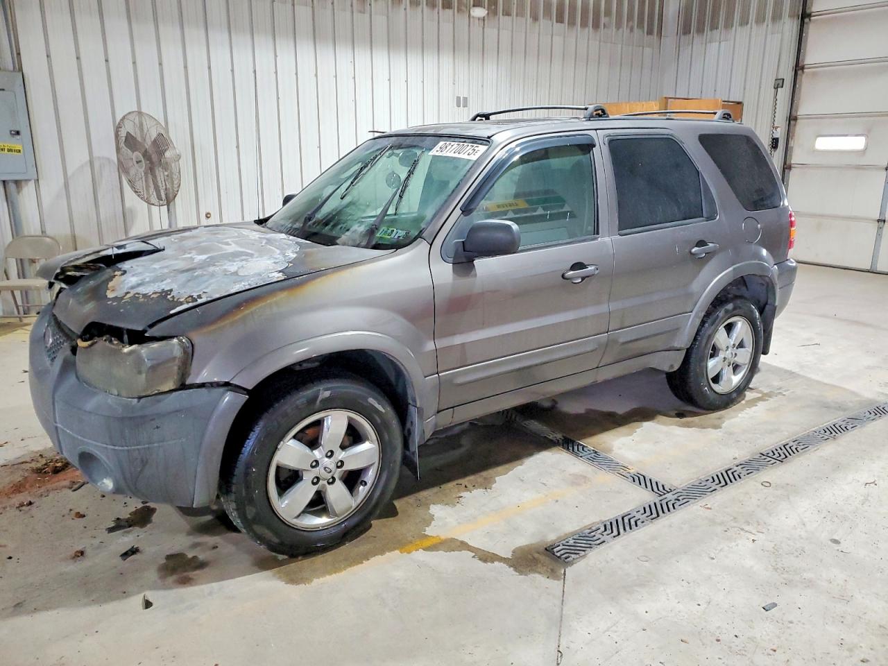 2005 FORD ESCAPE