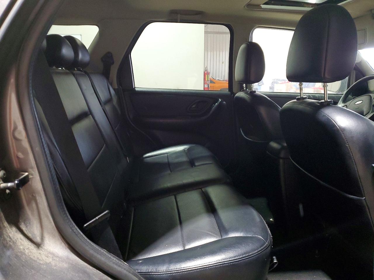 2005 FORD ESCAPE LIMITED photo 11
