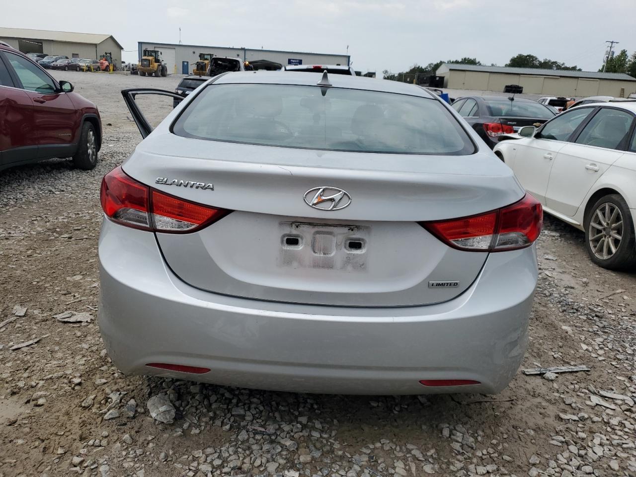 2013 HYUNDAI ELANTRA GLS photo 6