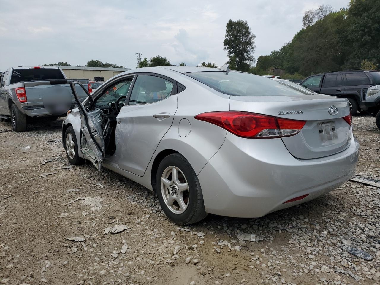 2013 HYUNDAI ELANTRA GLS photo 2