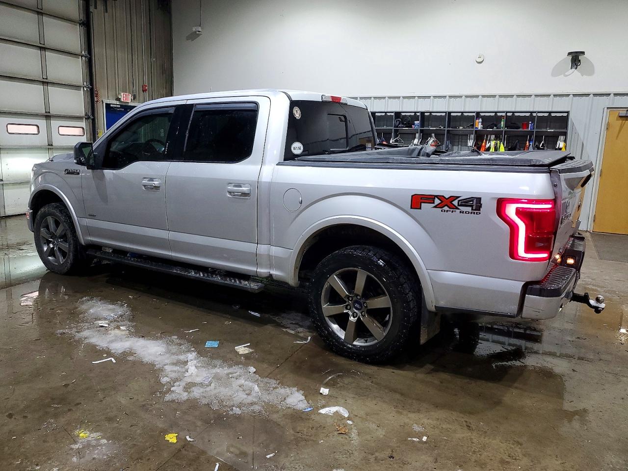2017 FORD F150 SUPERCREW photo 2