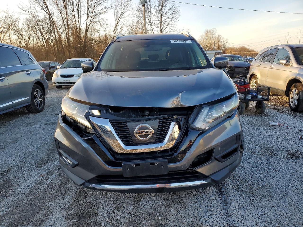 2017 NISSAN ROGUE SV photo 5