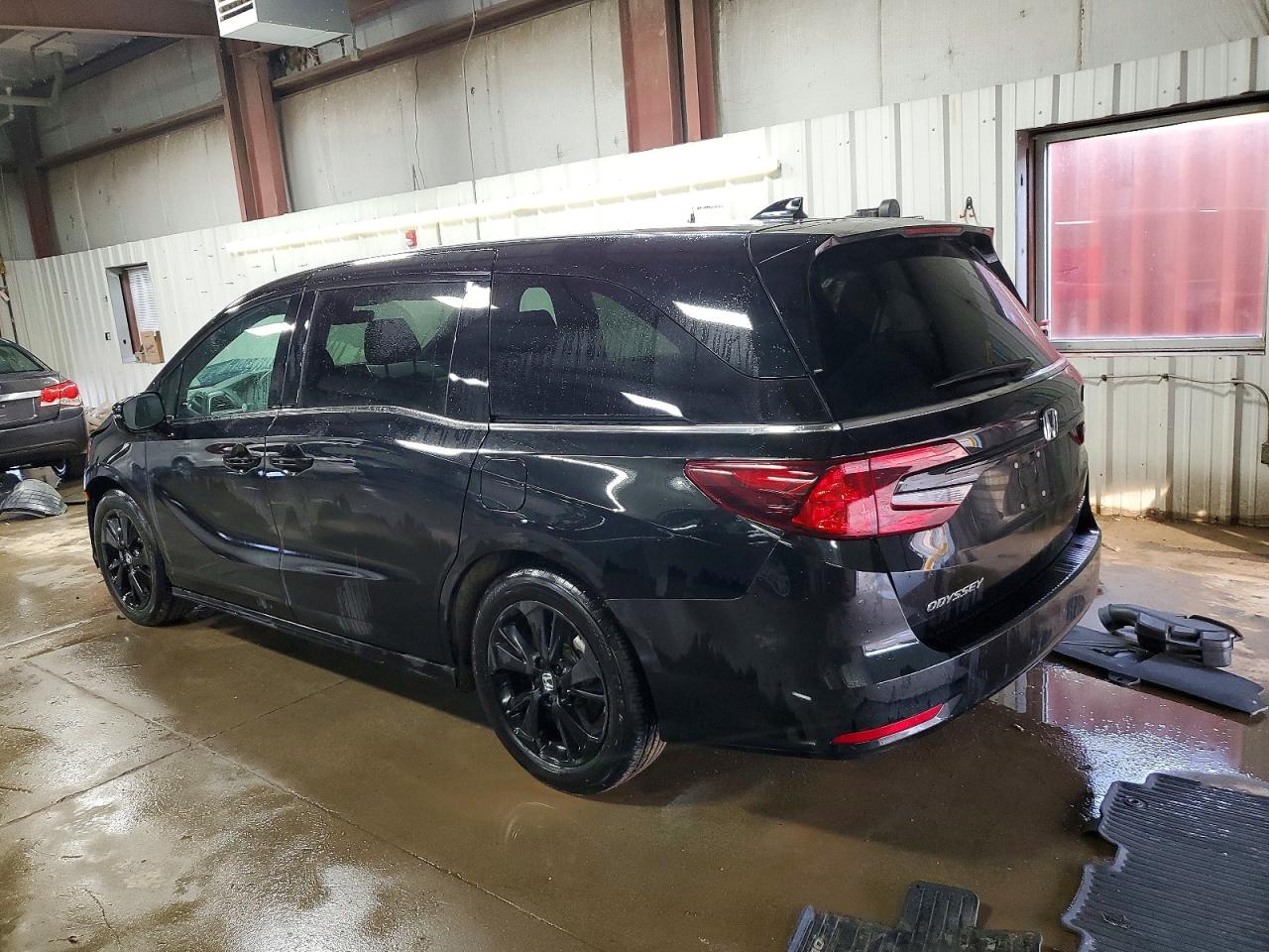 2024 HONDA ODYSSEY SPORT photo 2