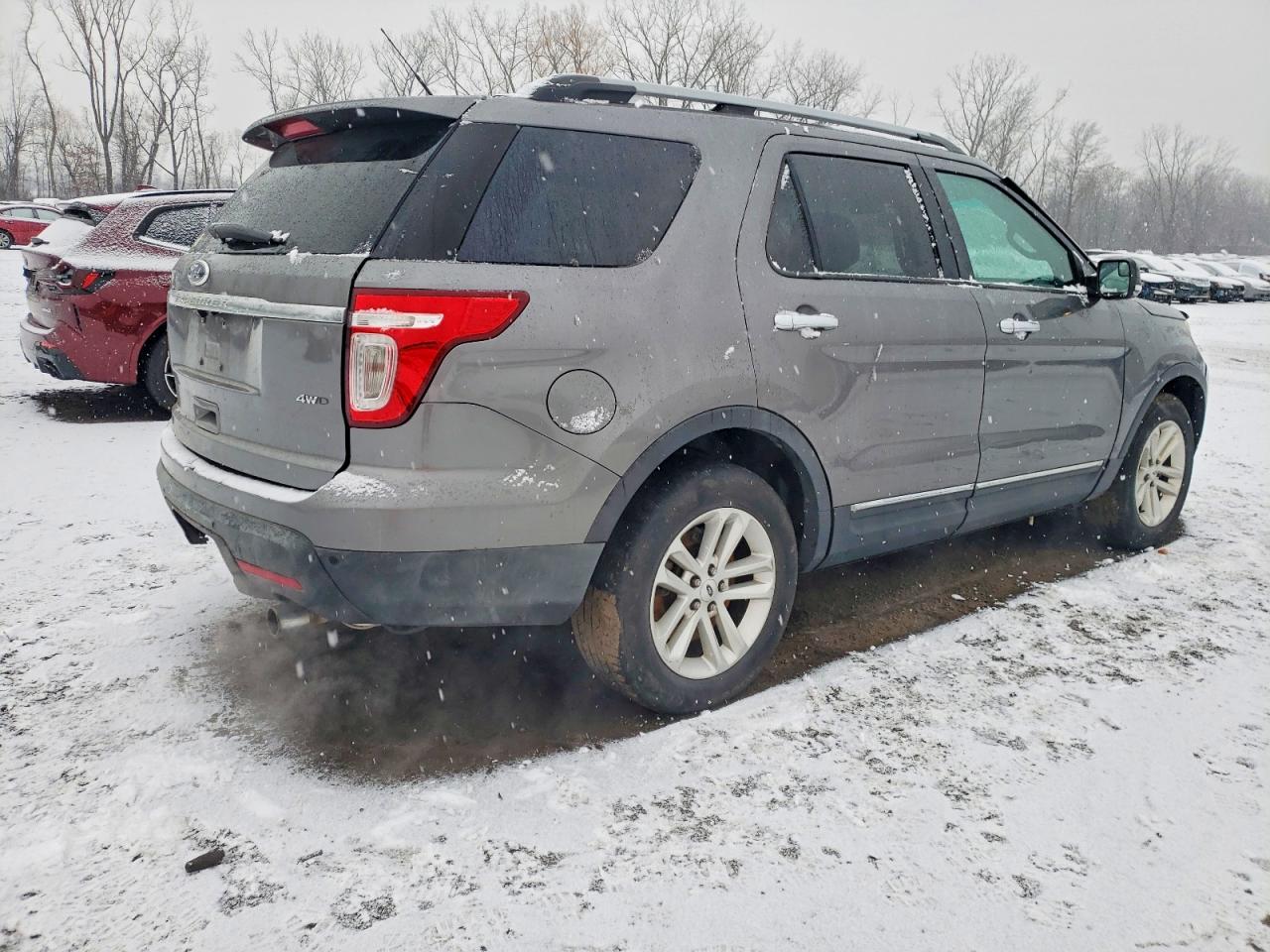 2014 FORD EXPLORER XLT photo 3