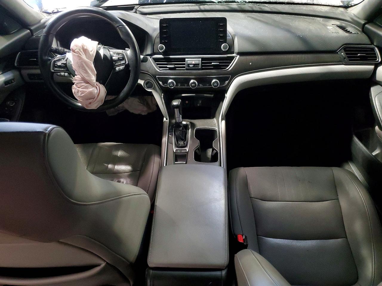 2018 HONDA ACCORD TOURING photo 8