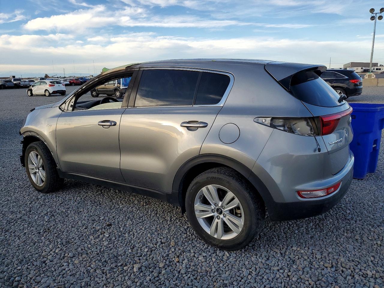 2019 KIA SPORTAGE LX photo 2